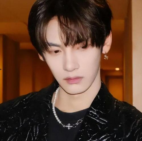 娱乐吃瓜君胡文煊