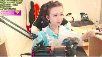 女主播直播掉胸是谁,女主播掉胸瞬间，网友热议背后的真相